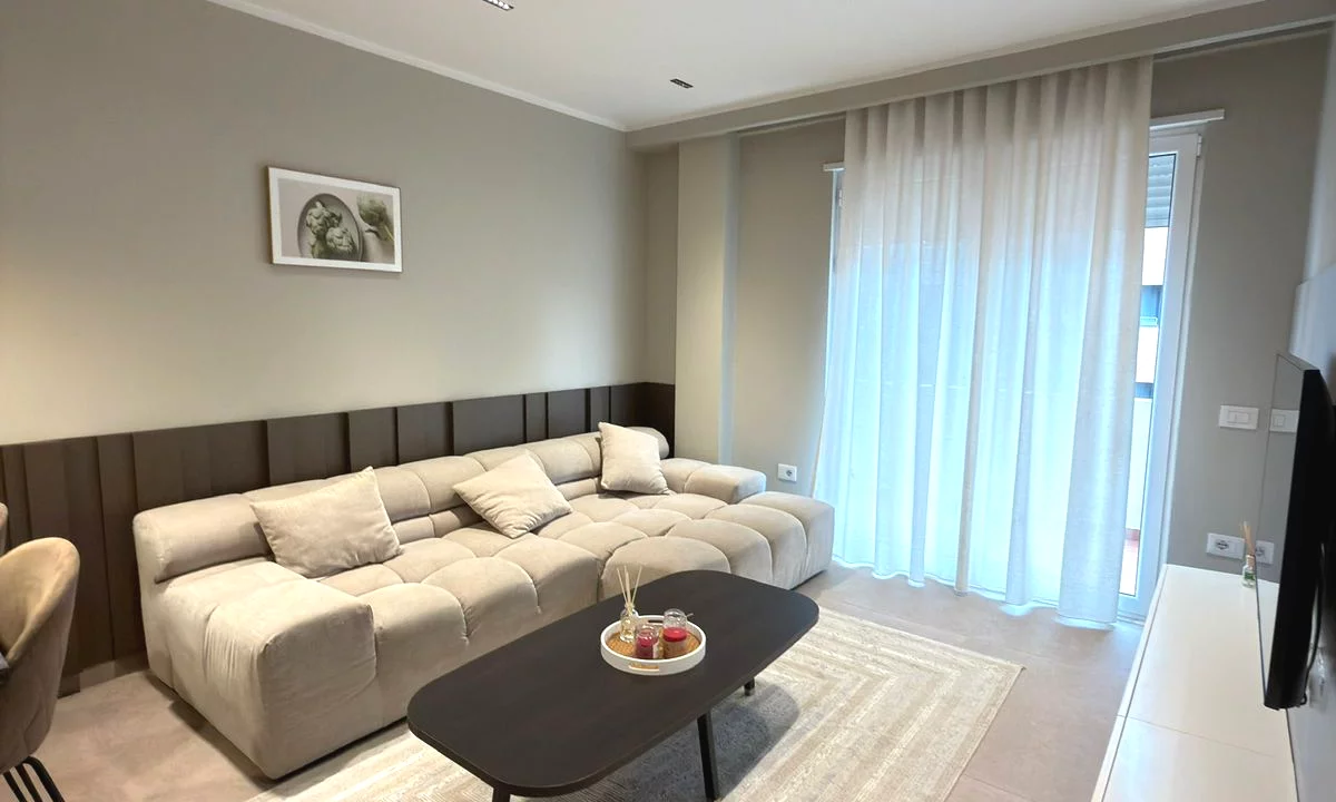 Shtepi me qera Apartament ne Tirane, 1+1, Mobilimi E mobiluar, Pagesa 600  Euro.