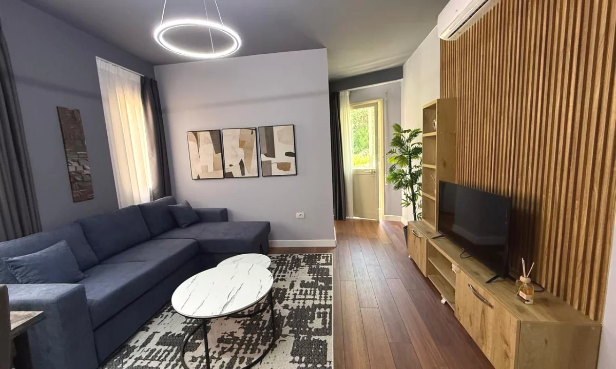 Shtepi me qera Apartament ne Tirane, 2+1, Mobilimi E mobiluar, Pagesa 65,000  Leke.