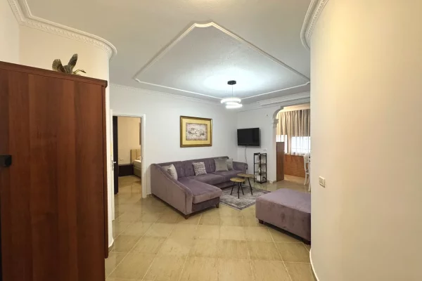 Shtepi me qera Apartament ne Tirane, 2+1, Mobilimi E mobiluar, Pagesa 80,000  Leke.