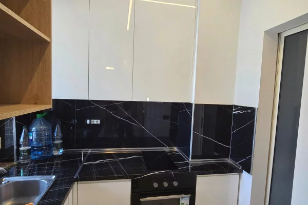 Shtepi me qera Apartament ne Tirane, Garsoniere, Mobilimi E mobiluar, Pagesa 40,000  Leke.