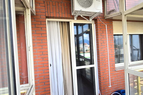 Shtepi me qera Apartament ne Tirane, Garsoniere, Mobilimi E mobiluar, Pagesa 40,000  Leke.