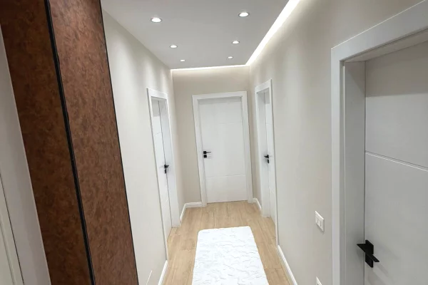 Shtepi ne shitje Apartament ne Tirane, 2+1, Mobilimi E mobiluar, Pagesa 16,500,000  Leke.