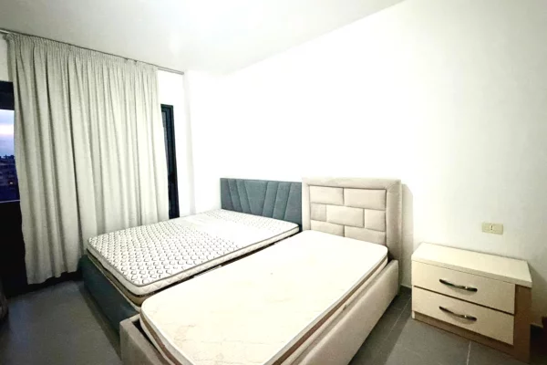 Shtepi me qera Apartament ne Tirane, 2+1, Mobilimi E mobiluar, Pagesa 50,000  Leke.