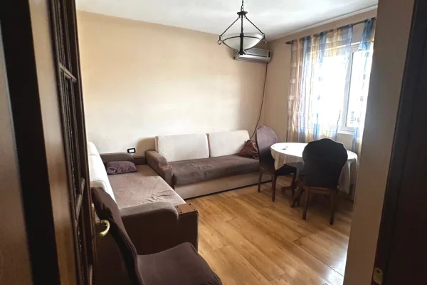 Shtepi me qera 2+1 ne Tirane - 50,000 Leke