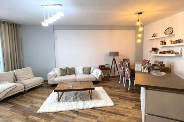 Shtepi me qera Apartament ne Tirane, 1+1, Mobilimi E mobiluar, Pagesa 55,000  Leke.