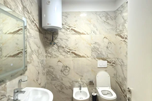 Shtepi me qera Apartament ne Tirane, 2+1, Mobilimi E mobiluar, Pagesa 65,000  Leke.