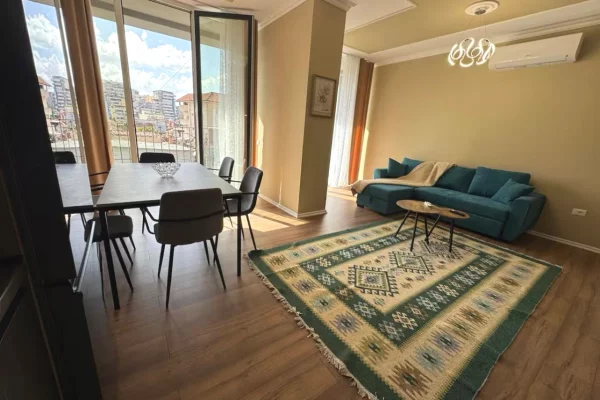 Shtepi me qera Apartament ne Tirane, 2+1, Mobilimi E mobiluar, Pagesa 80,000  Leke.