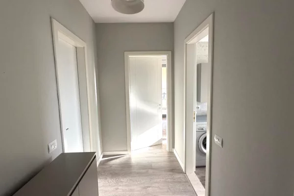 Shtepi me qera Apartament ne Tirane, 2+1, Mobilimi E mobiluar, Pagesa 65,000  Leke.