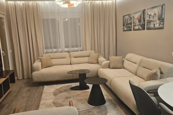 Shtepi me qera Apartament ne Tirane, 2+1, Mobilimi E mobiluar, Pagesa 70,000  Leke.