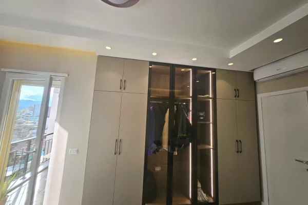Shtepi me qera Apartament ne Tirane, 2+1, Mobilimi E mobiluar, Pagesa 70,000  Leke.