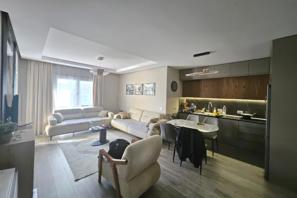 Shtepi me qera Apartament ne Tirane, 2+1, Mobilimi E mobiluar, Pagesa 70,000  Leke.