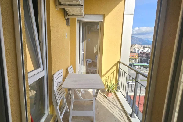 Shtepi me qera Apartament ne Tirane, 2+1, Mobilimi E mobiluar, Pagesa 70,000  Leke.