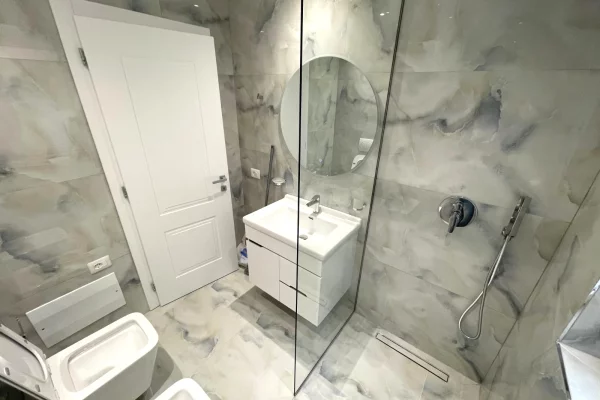 Shtepi me qera Apartament ne Tirane, 2+1, Mobilimi E mobiluar, Pagesa 120,000  Leke.
