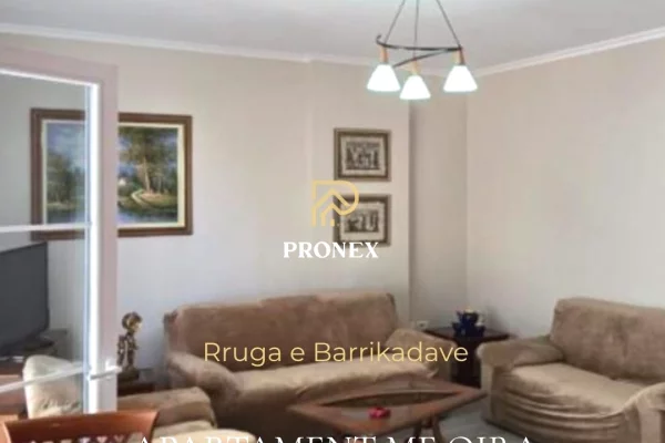 Apartament me qera 2+1 tek Rruga e Barrikadave