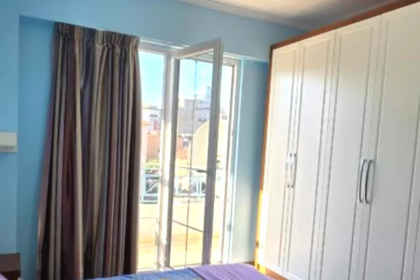 Shtepi me qera Apartament ne Tirane, 2+1, Mobilimi E mobiluar, Pagesa 65,000  Leke.