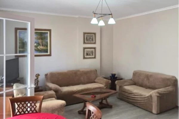 Shtepi me qera Apartament ne Tirane, 2+1, Mobilimi E mobiluar, Pagesa 65,000  Leke.