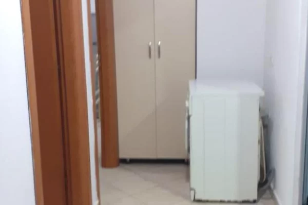 Shtepi me qera Apartament ne Tirane, 1+1, Mobilimi E mobiluar, Pagesa 35,000  Leke.