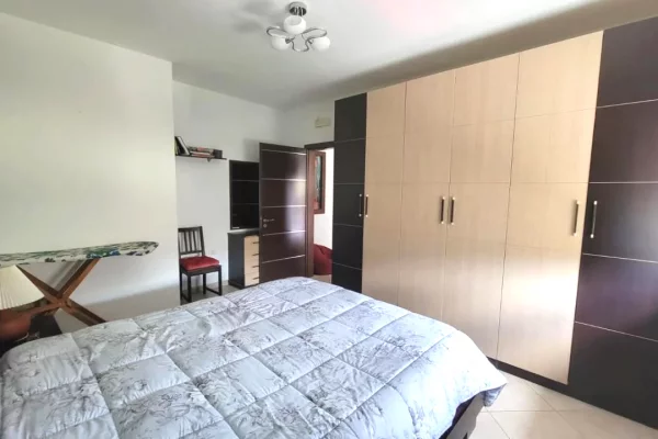 Shtepi me qera Apartament ne Tirane, 1+1, Mobilimi E mobiluar, Pagesa 45,000  Leke.