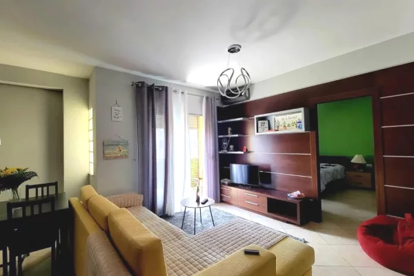 Shtepi me qera Apartament ne Tirane, 1+1, Mobilimi E mobiluar, Pagesa 45,000  Leke.