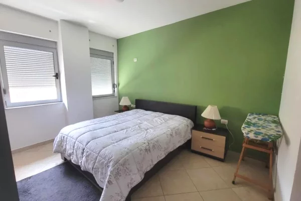 Shtepi me qera Apartament ne Tirane, 1+1, Mobilimi E mobiluar, Pagesa 45,000  Leke.