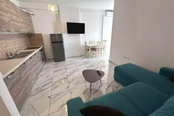 Shtepi me qera Apartament ne Tirane, 1+1, Mobilimi E mobiluar, Pagesa 45,000  Leke.