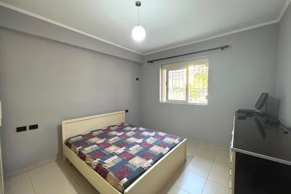 Shtepi me qera Apartament ne Tirane, 2+1, Mobilimi E mobiluar, Pagesa 60,000  Leke.