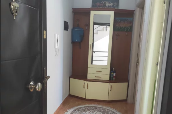 Shtepi me qera Apartament ne Tirane, 1+1, Mobilimi E mobiluar, Pagesa 45,000  Leke.