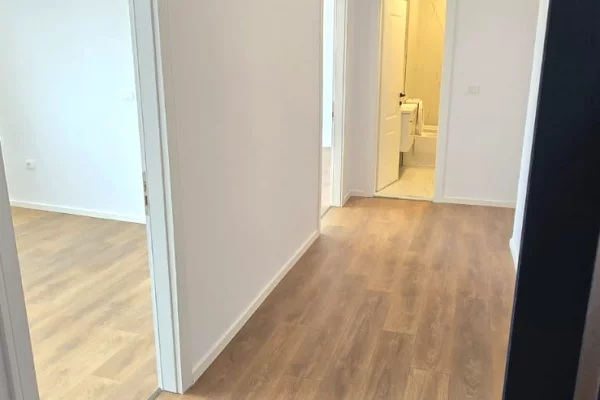 Shtepi me qera Apartament ne Tirane, 1+1, Mobilimi Bosh, pa mobiluar, Pagesa 165,000  Euro.
