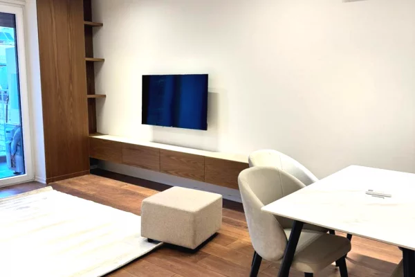Shtepi me qera Apartament ne Tirane, 1+1, Mobilimi E mobiluar, Pagesa 700  Euro.