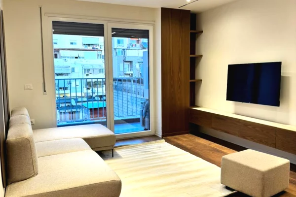 Shtepi me qera Apartament ne Tirane, 1+1, Mobilimi E mobiluar, Pagesa 700  Euro.