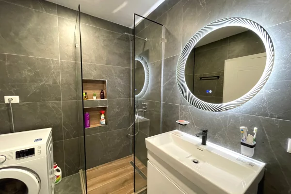 Shtepi me qera Apartament ne Tirane, 2+1, Mobilimi E mobiluar, Pagesa 97,000  Leke.