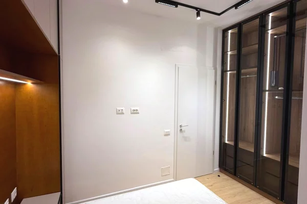 Shtepi me qera Apartament ne Tirane, 1+1, Mobilimi E mobiluar, Pagesa 55,000  Leke.