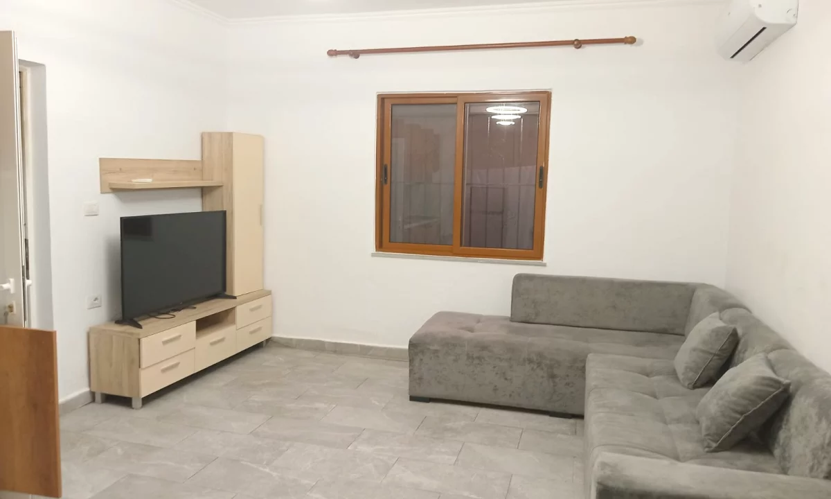 Shtepi me qera Apartament ne Tirane, 2+1, Mobilimi E mobiluar, Pagesa 55,000  Leke.