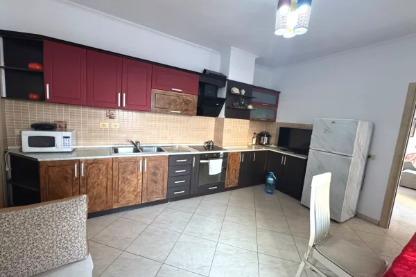 Shtepi me qera Apartament ne Tirane, 2+1, Mobilimi E mobiluar, Pagesa 70,000  Leke.