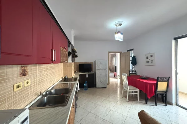 Shtepi me qera Apartament ne Tirane, 2+1, Mobilimi E mobiluar, Pagesa 70,000  Leke.