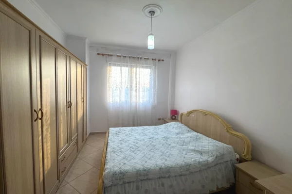 Shtepi me qera Apartament ne Tirane, 2+1, Mobilimi E mobiluar, Pagesa 70,000  Leke.