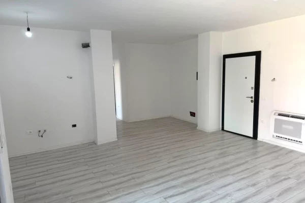 Shtepi me qera Apartament ne Tirane, 2+1, Mobilimi Bosh, pa mobiluar, Pagesa 70,000  Leke.