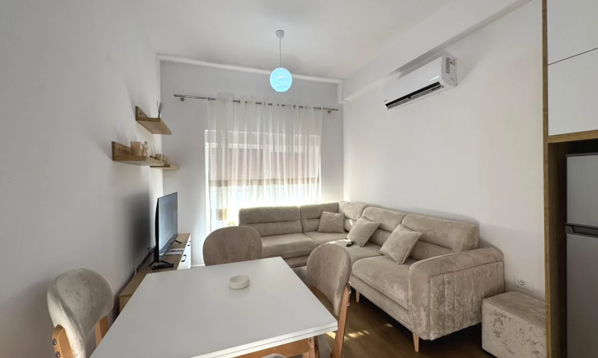 Shtepi me qera Apartament ne Tirane, 1+1, Mobilimi E mobiluar, Pagesa 45,000  Leke.
