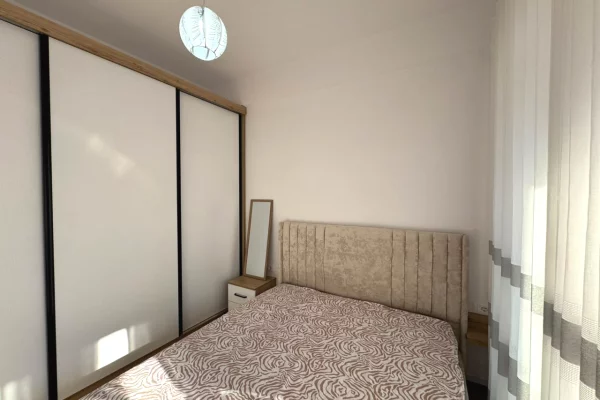 Shtepi me qera Apartament ne Tirane, 1+1, Mobilimi E mobiluar, Pagesa 45,000  Leke.