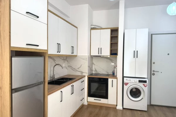 Shtepi me qera Apartament ne Tirane, 1+1, Mobilimi E mobiluar, Pagesa 45,000  Leke.