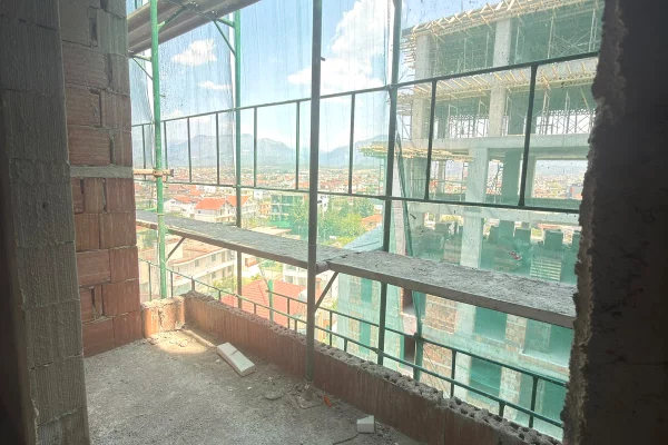 Shtepi ne shitje Apartament ne Tirane, 1+1, Mobilimi Bosh, pa mobiluar, Pagesa 58,000  Euro.