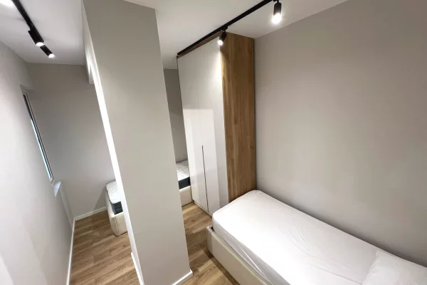 Shtepi me qera Apartament ne Tirane, 2+1, Mobilimi E mobiluar, Pagesa 900  Euro.