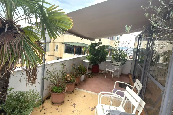 Shtepi me qera Apartament ne Tirane, 2+1, Mobilimi E mobiluar, Pagesa 65,000  Leke.