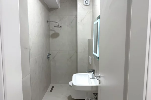 Shtepi me qera Apartament ne Tirane, 1+1, Mobilimi E mobiluar, Pagesa 42,000  Leke.