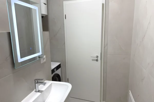 Shtepi me qera Apartament ne Tirane, 1+1, Mobilimi E mobiluar, Pagesa 42,000  Leke.