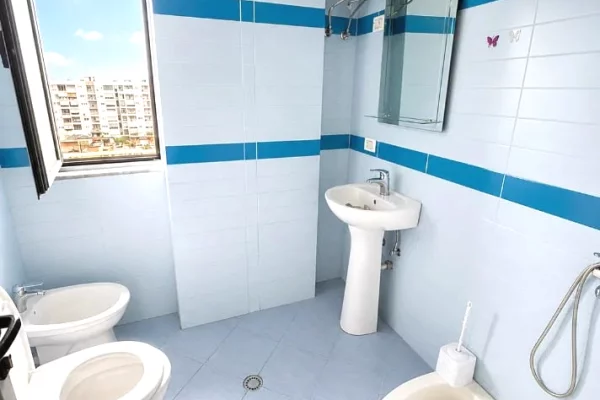 Shtepi me qera Apartament ne Tirane, 2+1, Mobilimi E mobiluar, Pagesa 48,000  Leke.