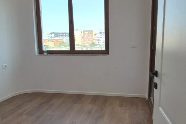 Shtepi ne shitje Apartament ne Tirane, 2+1, Mobilimi Bosh, pa mobiluar, Pagesa 198,000  Euro.
