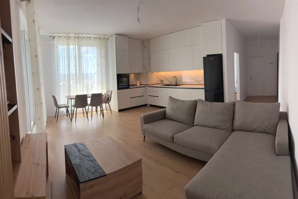 Shtepi me qera Apartament ne Tirane, 2+1, Mobilimi E mobiluar, Pagesa 700  Euro.
