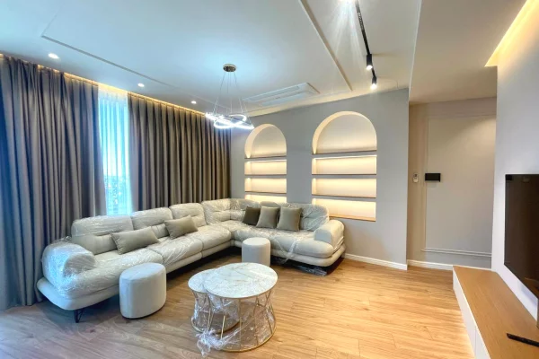 Shtepi me qera Apartament ne Tirane, 2+1, Mobilimi E mobiluar, Pagesa 2,500  Euro.