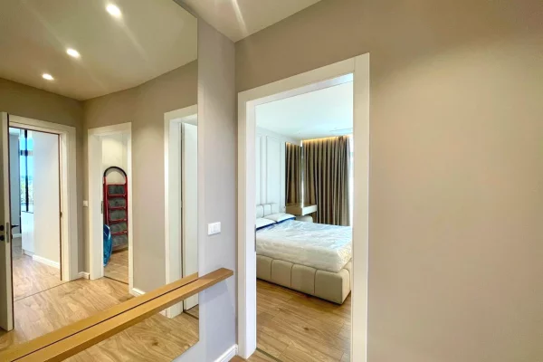 Shtepi me qera Apartament ne Tirane, 2+1, Mobilimi E mobiluar, Pagesa 2,500  Euro.